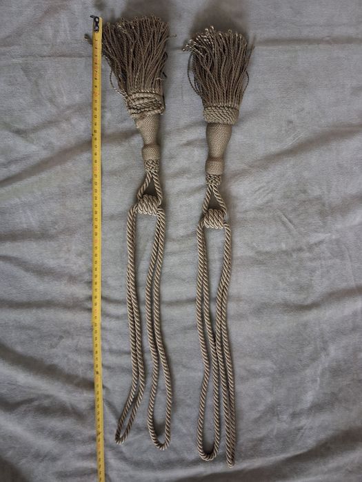 2 chwosty do zasłon