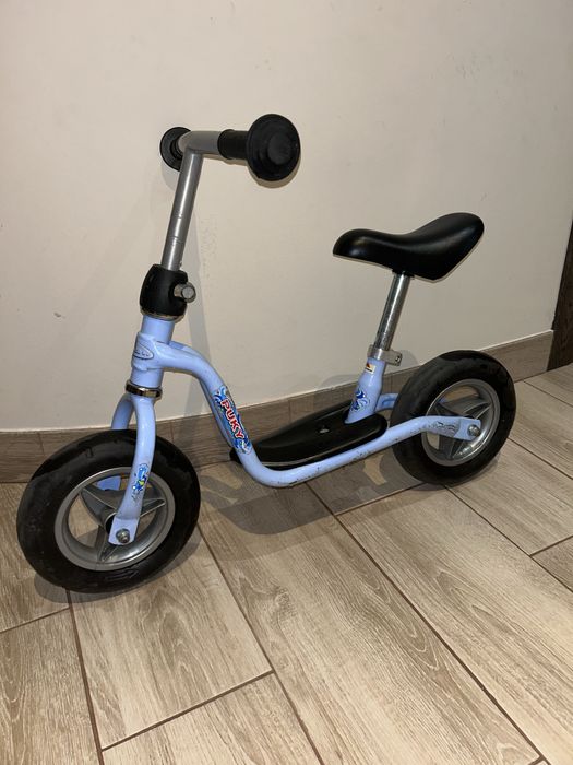 Продам    беговел