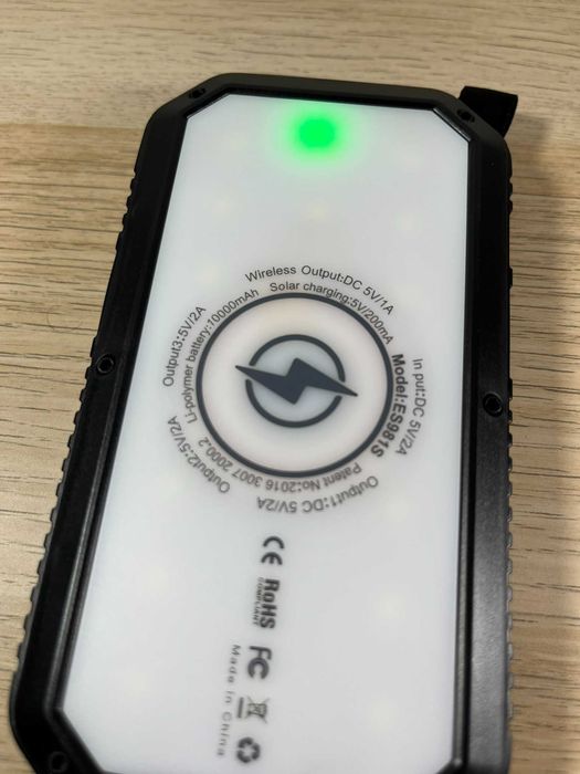 Powerbank 20000mAh c/ painel solar, carregamento sem fios e lanterna