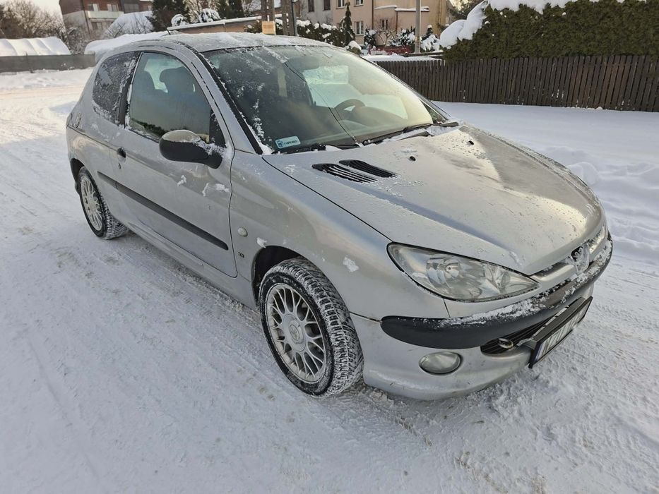 Peugeot 206 1.4 benzyna klimatyzacja nowe opony