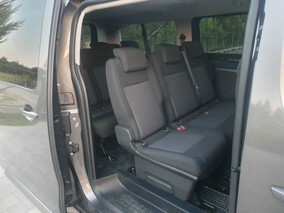 Wynajem busa 9 osobowego