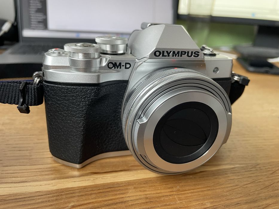 Aparat Olympus E-M10 III