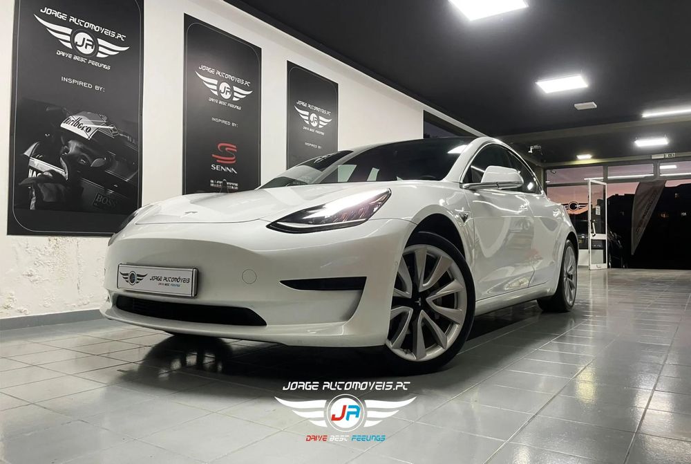 Tesla Model 3 Tração Traseira