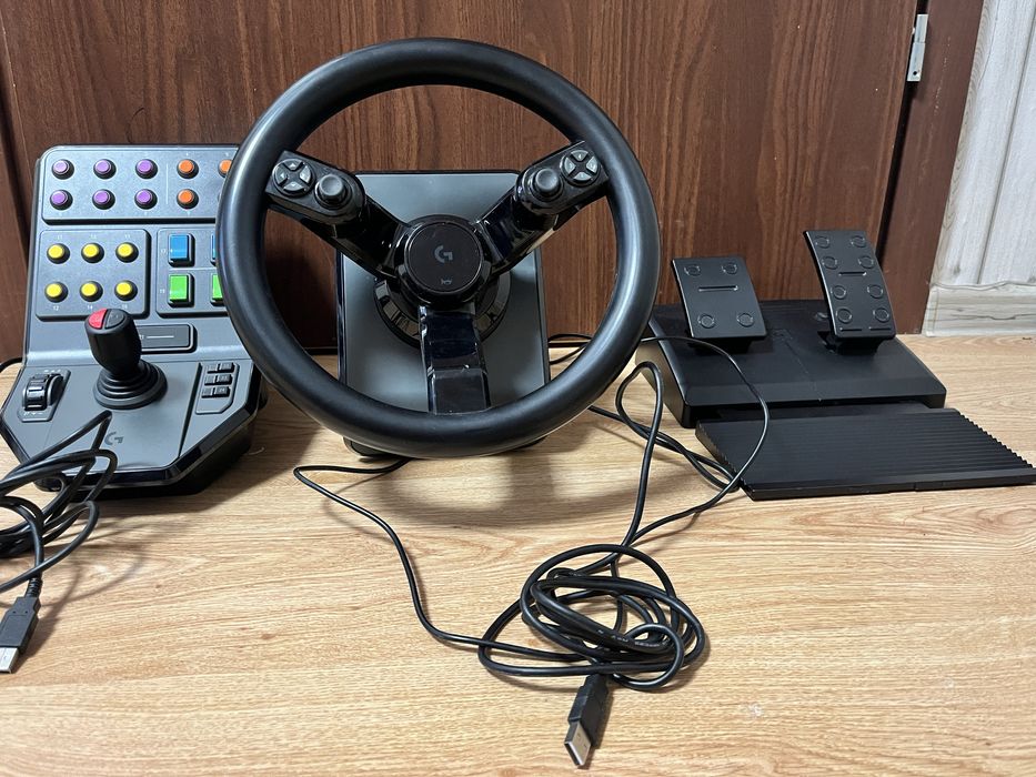 Kierownica Logitech saitek+pedały+panel sterujący
