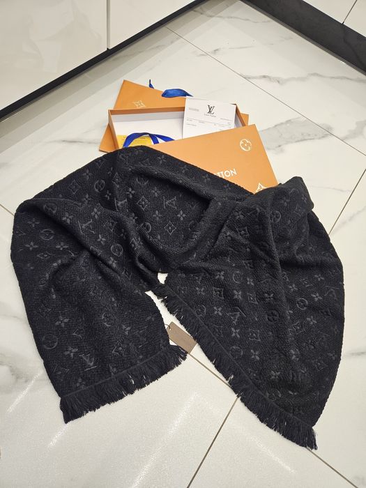 Piękny szalik Louis Vuitton