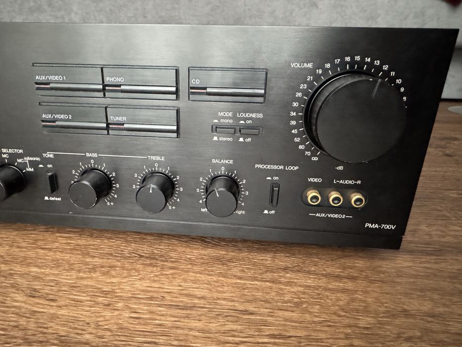 Підсилювач Denon PMA-700V, 2*105W, усілок для акустики