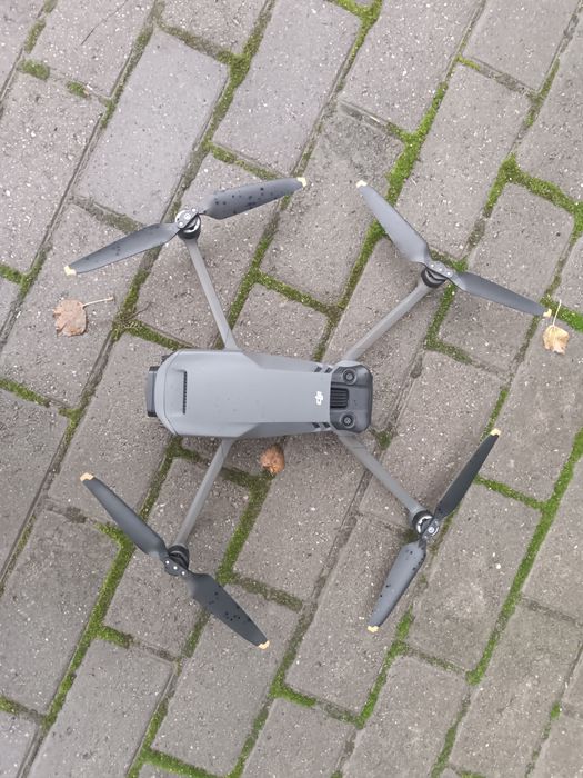 Mavic 3 Pro. Мавік 3 про. Мавик 3 про.