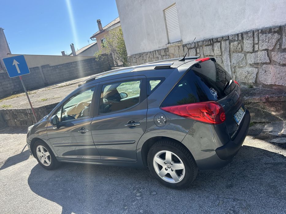 Peugeut 207sw break 1.4 2008