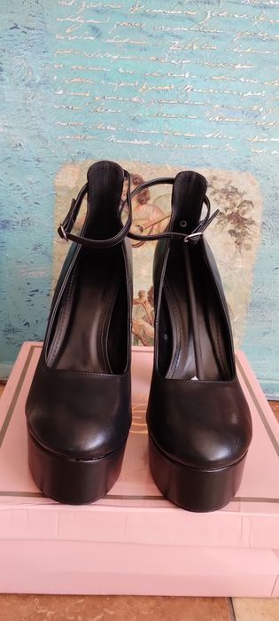 Wysokie  czarne buty na słupku 41 nowe
