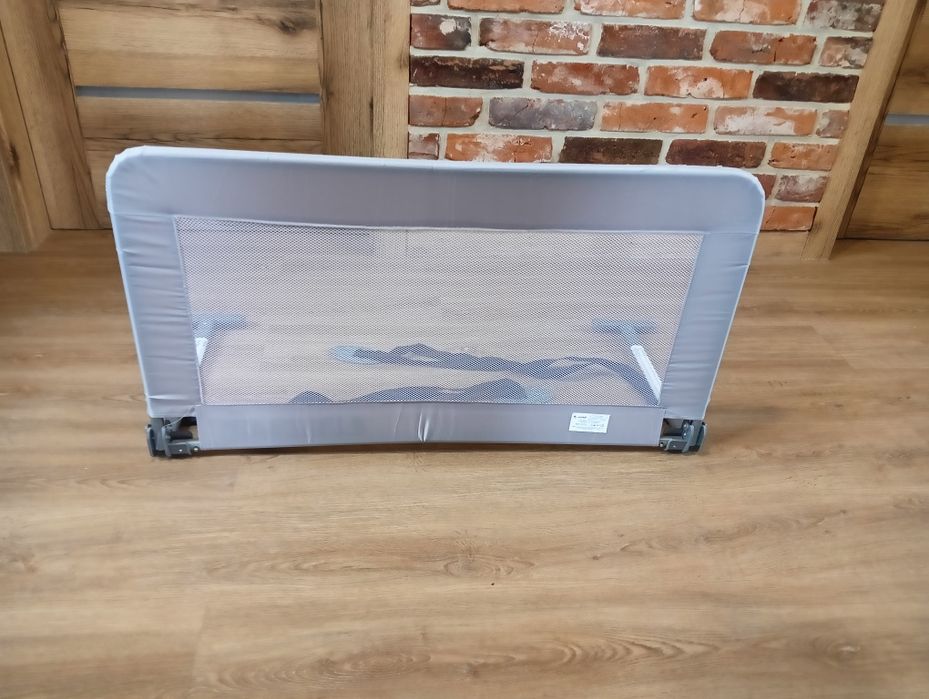 Bramka zabezpieczająca na łóżko Jane