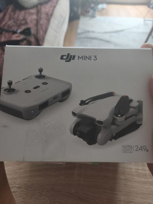 Dji Mini 3. Sam dron plus rc