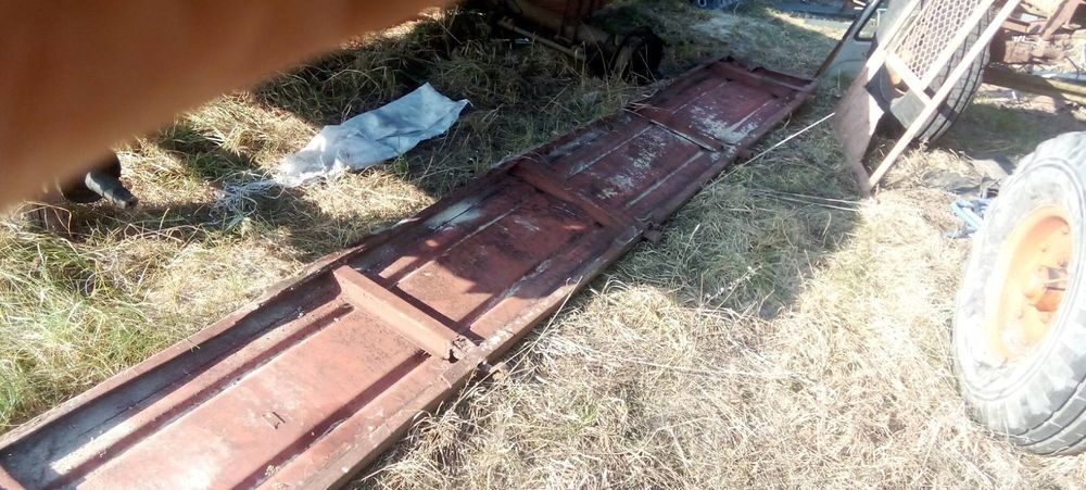 Продаю прицеп 2птс4 'по запчастинах,