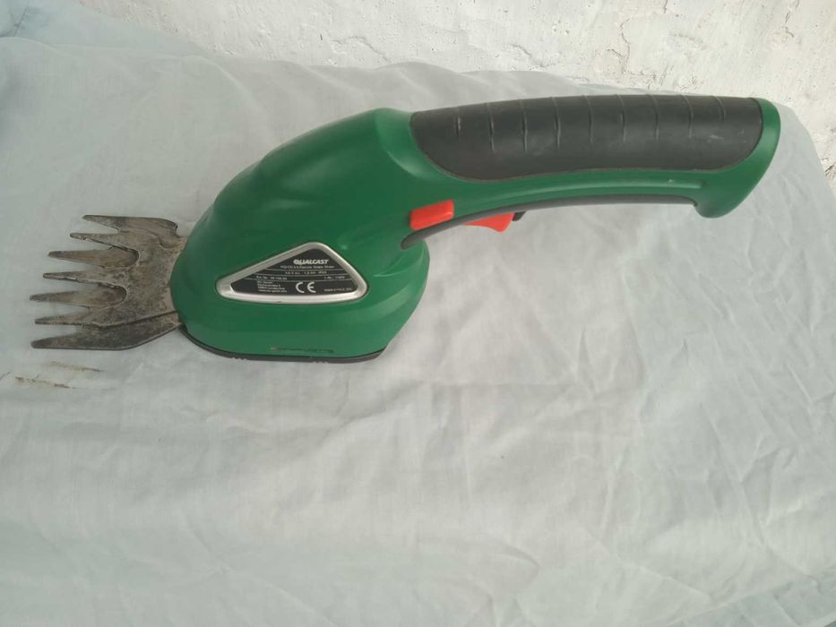 Кущоріз акумулятоний