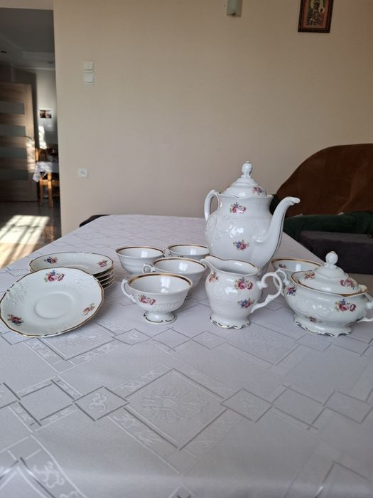 Porcelanowy serwis kawowy 14 szt