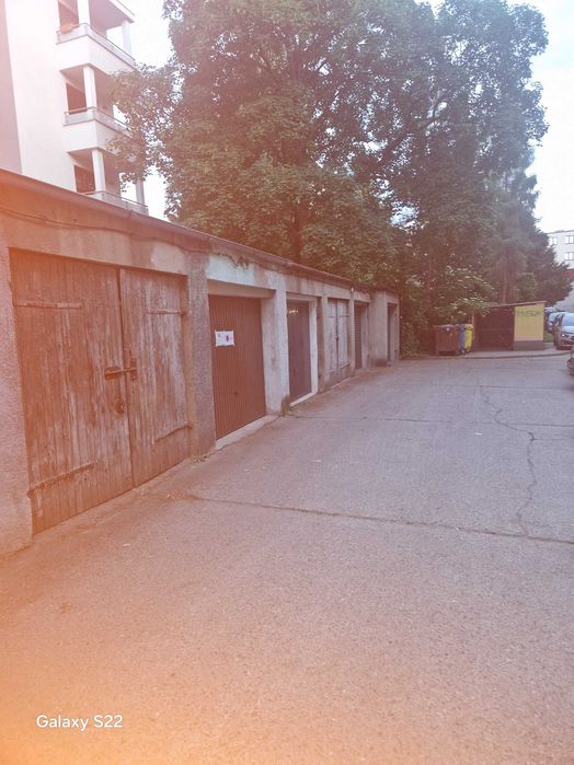 Garaż na wynajem ~ul. Gajowicka 104 (bez kaucji, bez dodatkowych opłat)