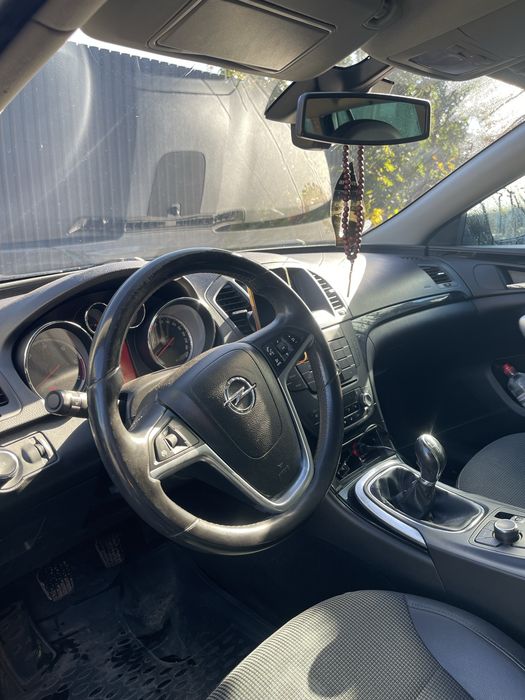 Opel insignia 2010 2.0TDI comfort