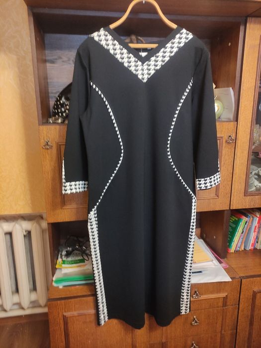 Нова елегантна жіноча сукня