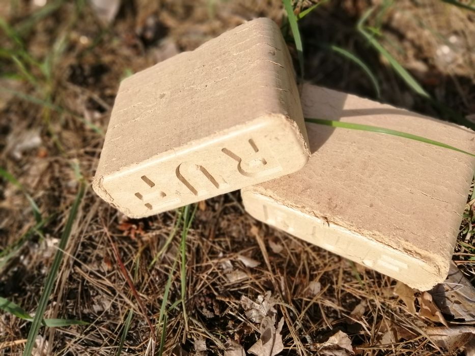 Брикет РУФ дубовый светлый. Доставка по Киеву и области