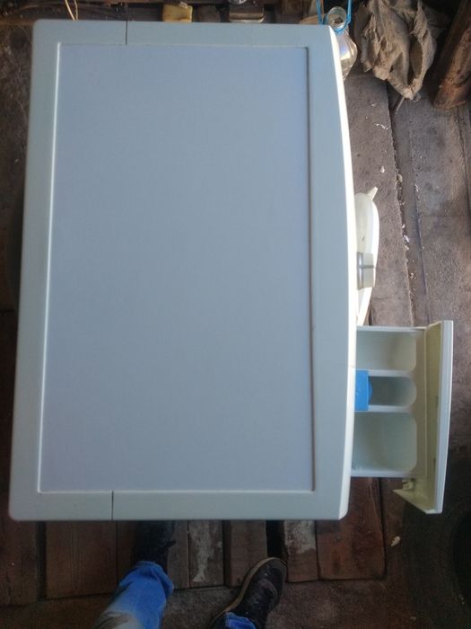 Продам стиральную машину 5кг.