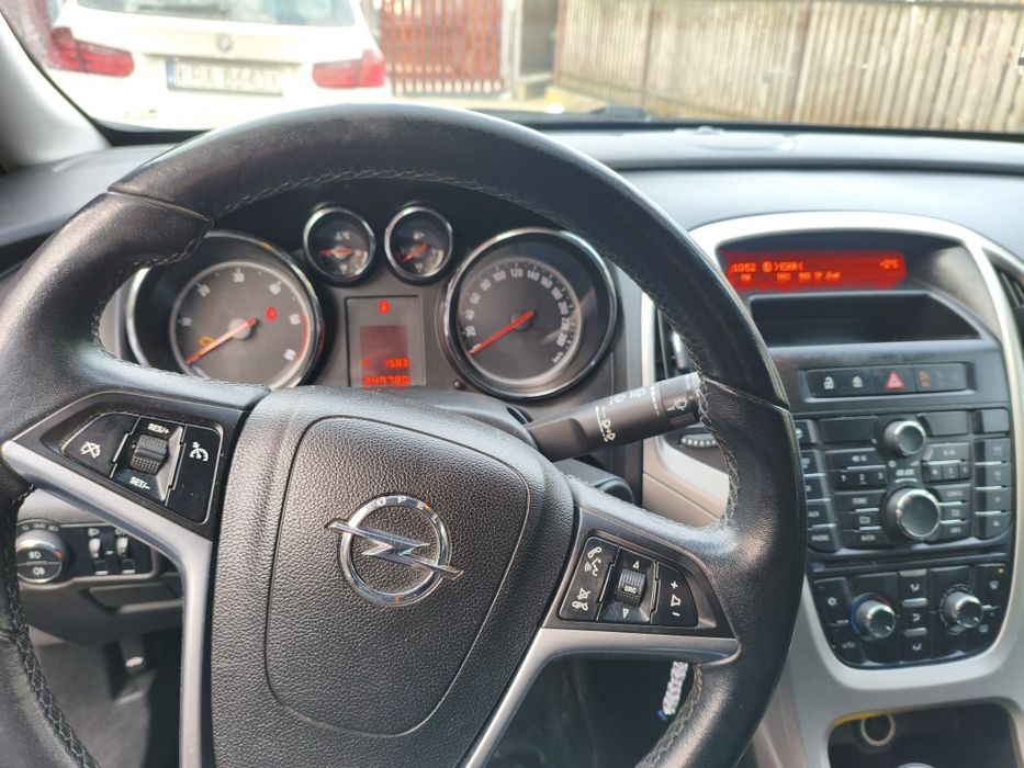 Astra J 2011 1.7CDTI