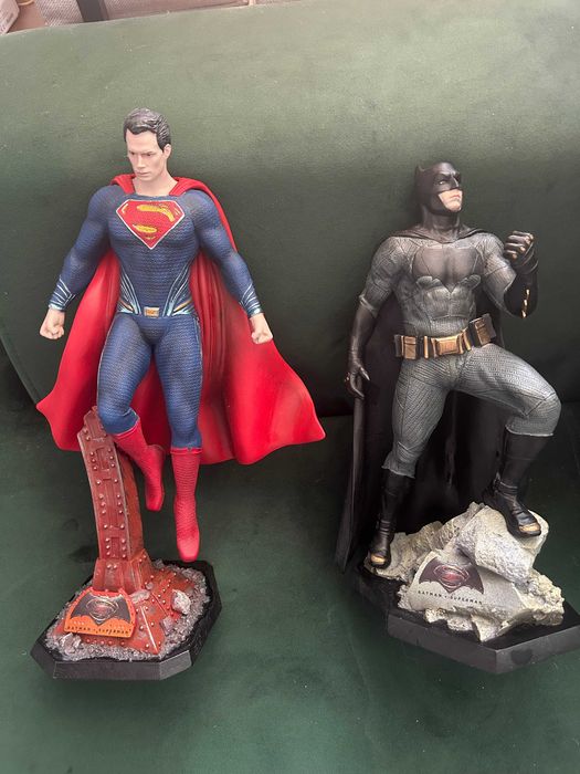 Statua / Figury z "Batman V Superman Blu Ray *Collectors Edition* Statue"