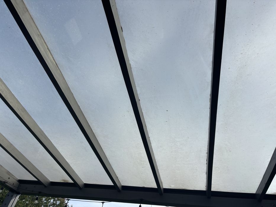 Zadaszenie tarasu drewniane z poliweglanem litym 4.6x4