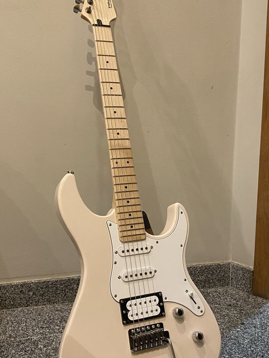 Guitarra Eletrica Yamaha - Pacifica Sonic Pink