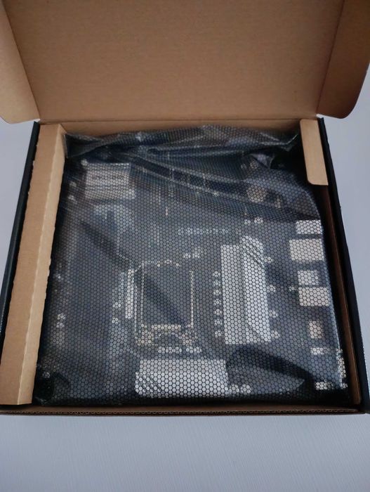 Материнська плата