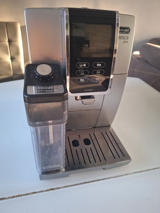 Ekspres DELONGHI Dinamica Plus ECAM 370.95.S