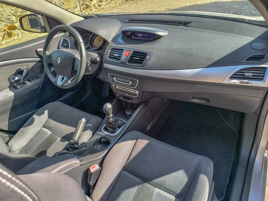 Renault Mégane Break Sport Tourer 1.5 DCI 110cv *Cx 6 Velocidades*