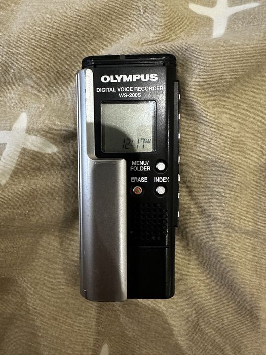 Диктафон  Olympus ws-200s