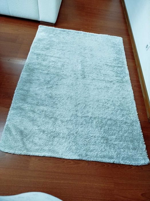 Carpete quarto ou sala cor branca de pelo