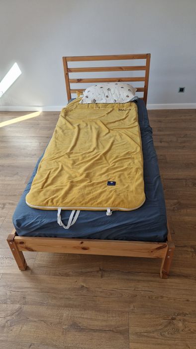 Łóżko ikea tarva 90×200 plus materac hovag  stan idealny