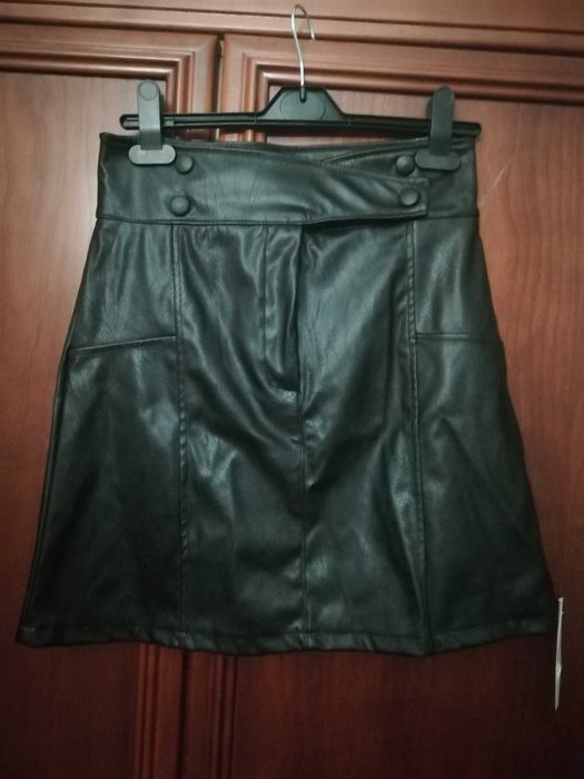 Saia em ecopele Nova Tamanho S/M