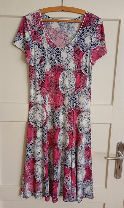 Sukienka letnia rozkloszowana