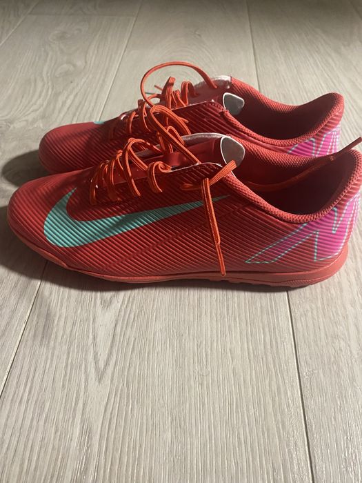 Сороканіжки Найк Меркуріал