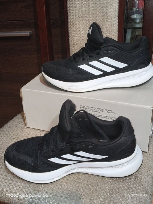Buty marki Adidas