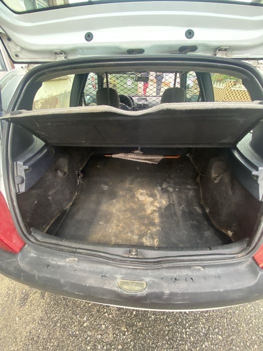 Renault Clio 1.5 dCi 2004 – Económico e Fiável