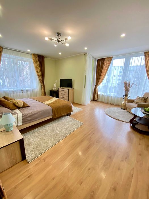 Центр. Власник. Острозького. 2 кімнати. Звітні документи