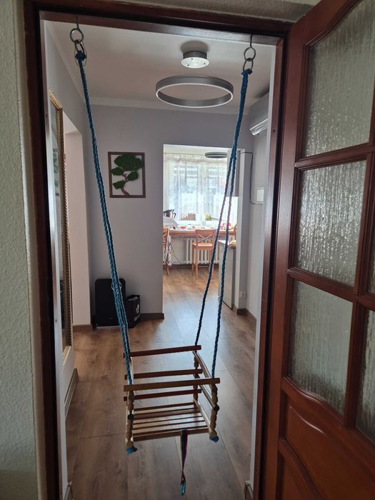 Huśtawka drewniana dla dziecka, do usypiania