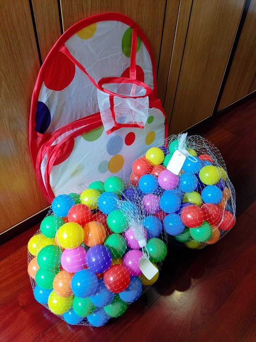 Piscina com Bolas