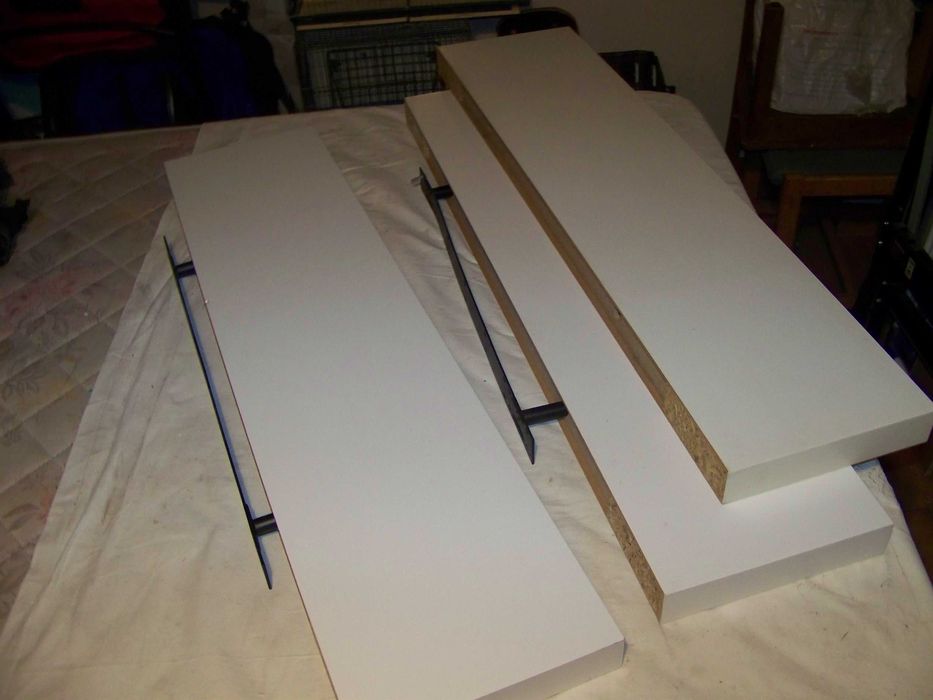 3 prateleiras IKEA fixação oculta