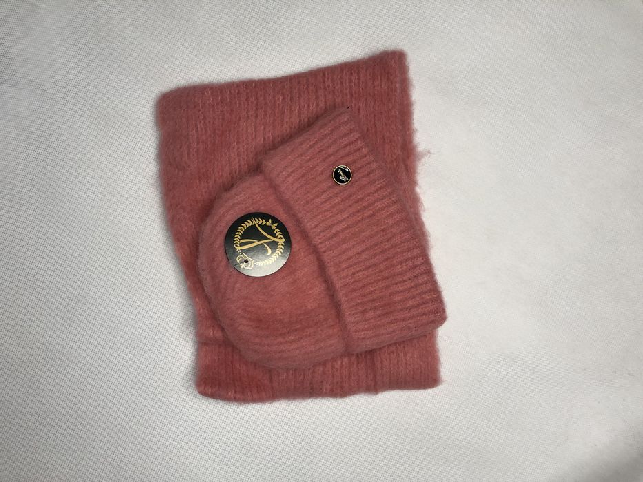 Komplet czapka i komin