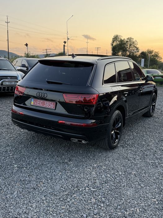 Audi Q7 3.0T Premium Black