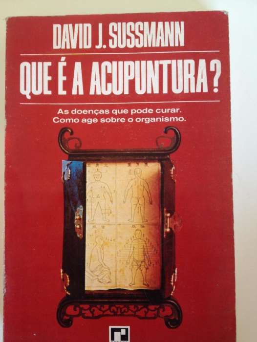 Vários livros sobre saúde, bem-estar e religião