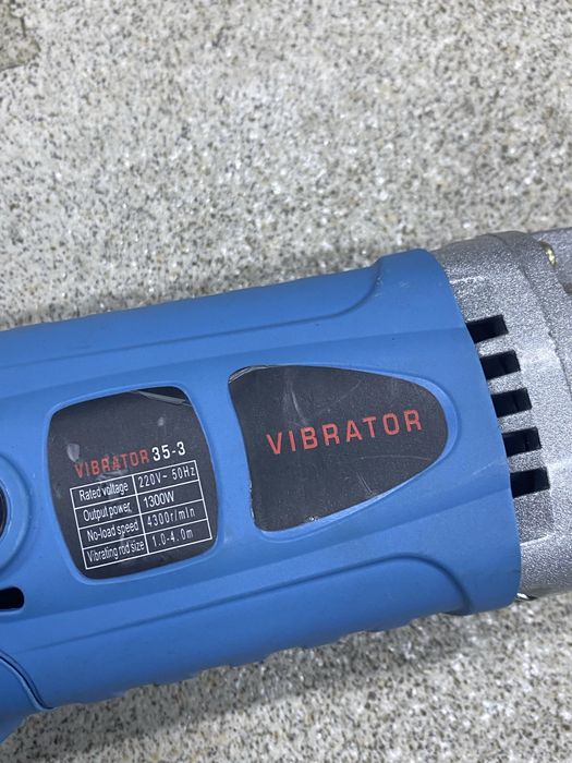 Вібратор для бетону 35-3 1300w