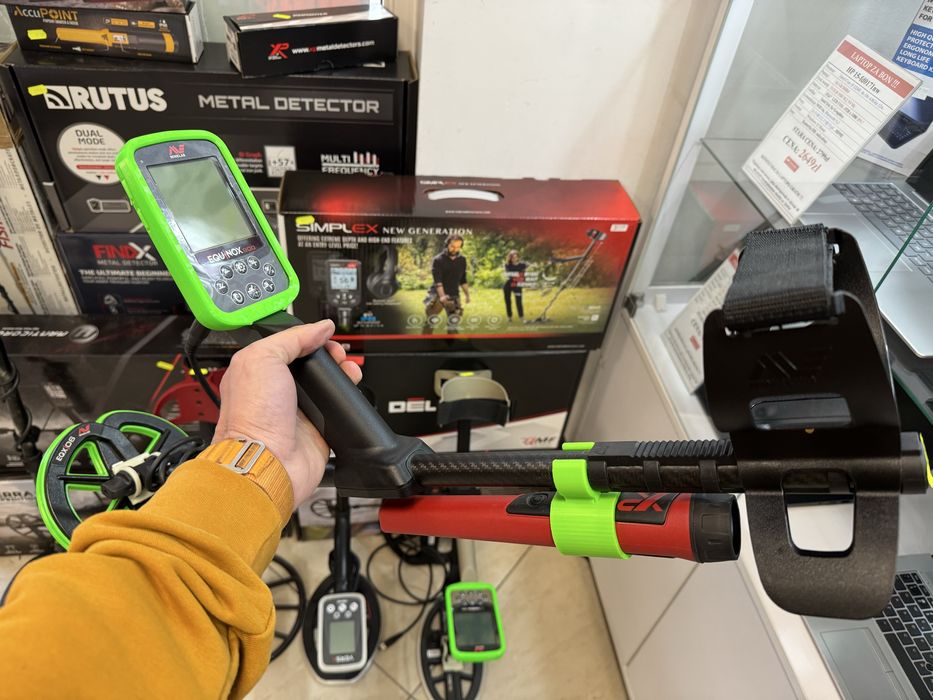 Uchwyt do pinpointera XP Mi4 a Mi6 na Equinox 700/900/Manticore