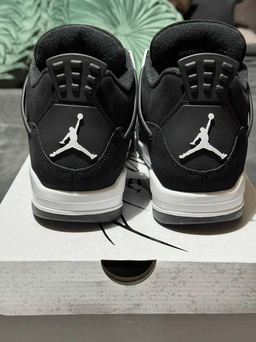 Jordan 4 Retro White Thunder R.45