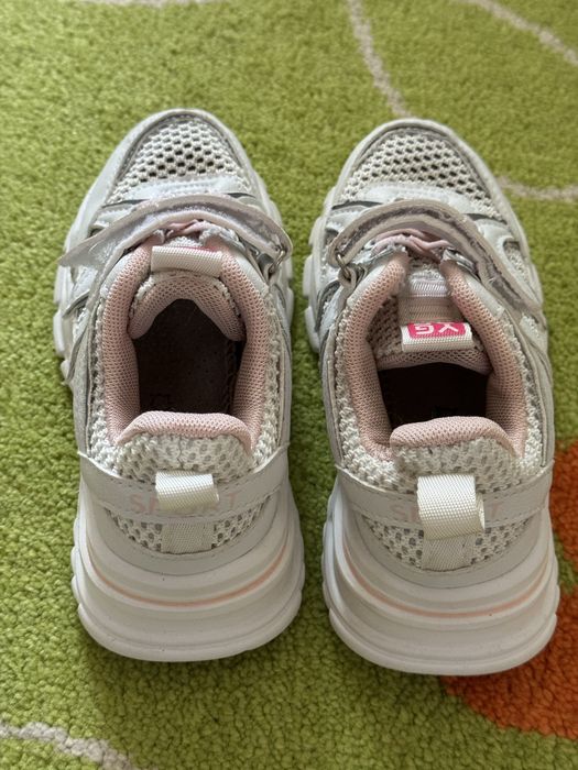 Кросівки літні 30 розмір для дівчинки