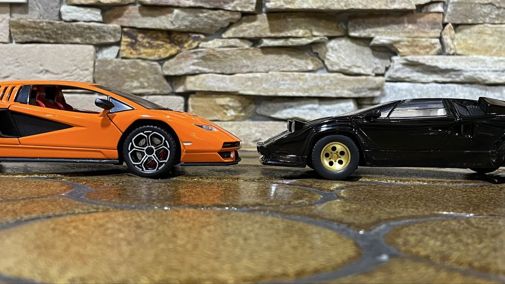 Нова модель Lamborghini Countach 1:24 металева колекційна модель авто